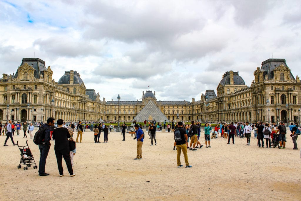 O que fazer em Paris a Cidade Luz Museu do Louvre - Casal Giramundo