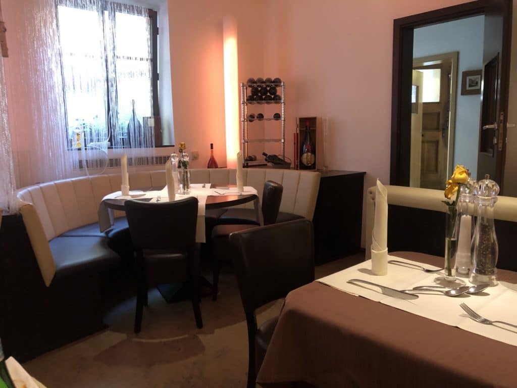 Restaurante Café Michelangelo - Rothenburg Ob Der Tauber rota romântica
