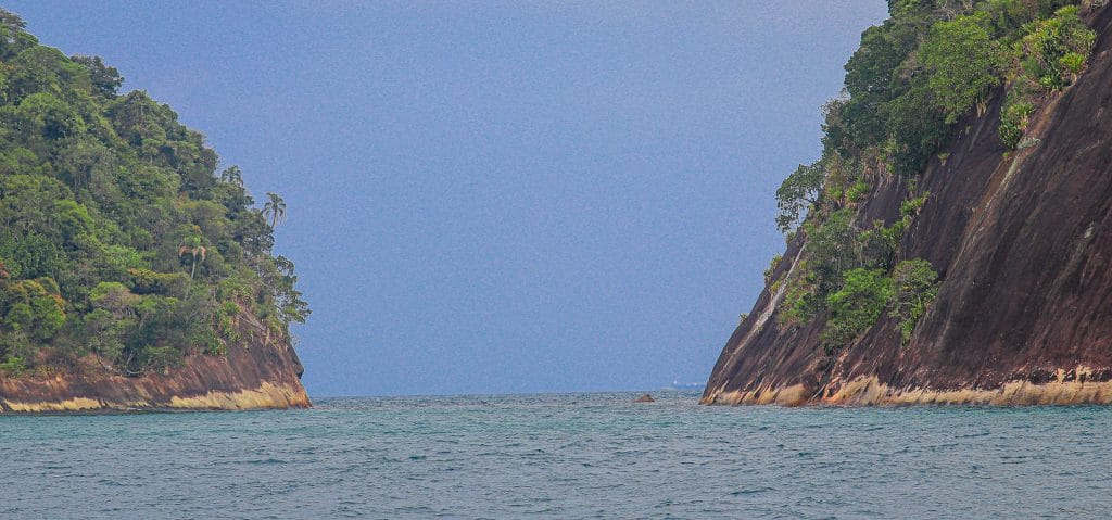 Canal entre as ilhas Paquetá e Itanhangá - Angra dos Reis