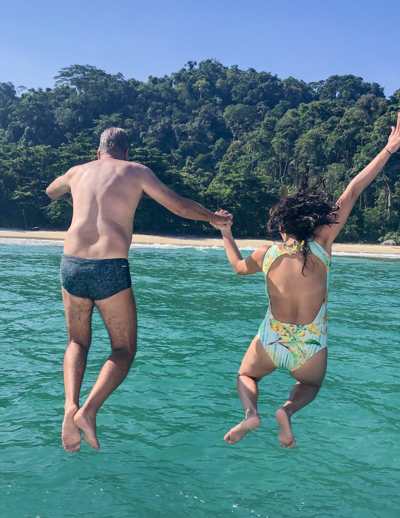 Praia de Amendoeiras - Ilha da Gipoia - Angra dos Reis 3