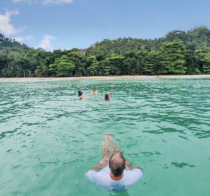 Praia de Amendoeiras Angra dos Reis Gipoia